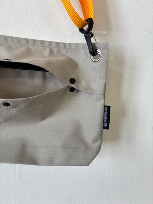 Kubrick crossbody — stone
