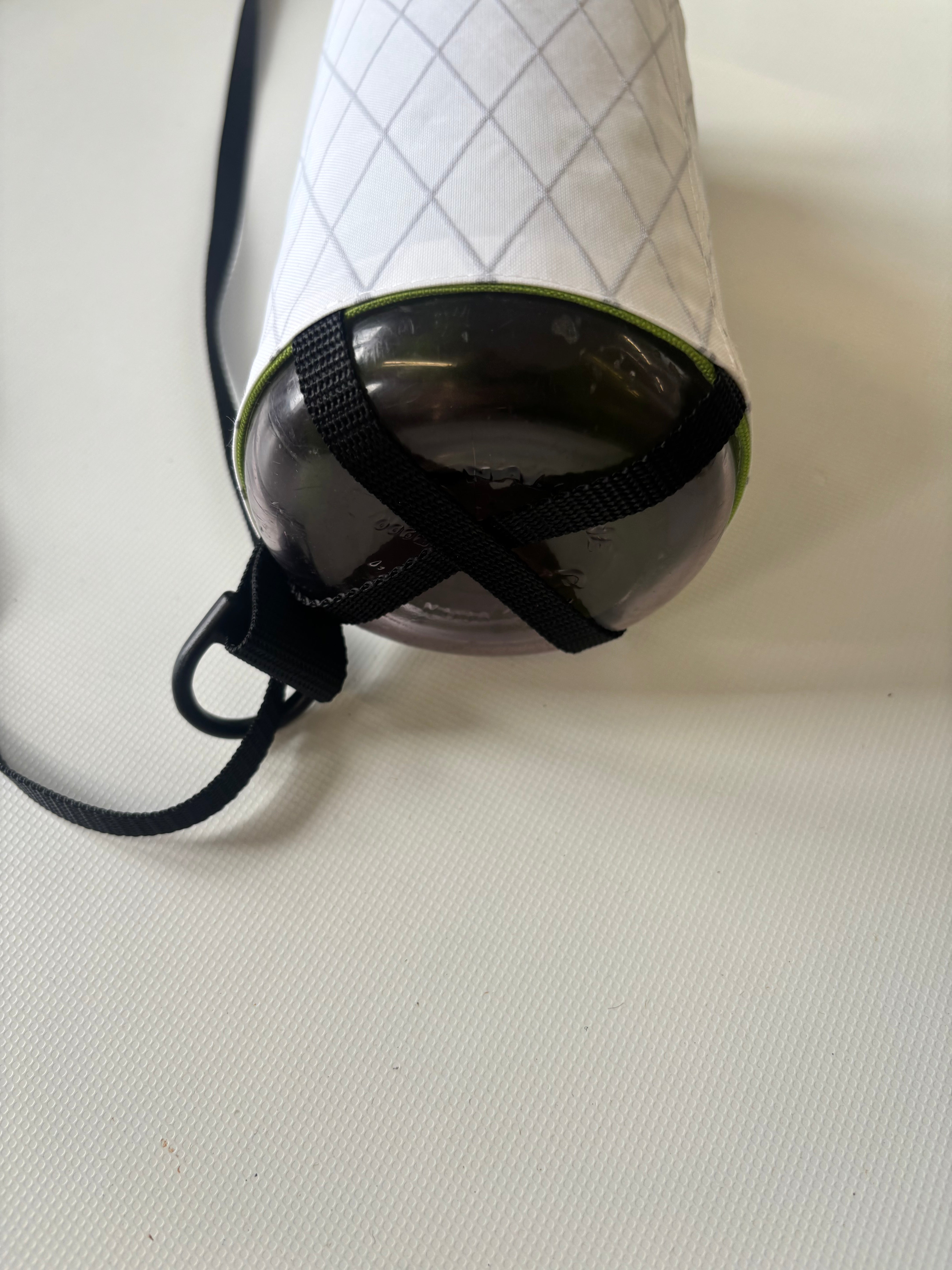 Marlon bottle sling — green apple & white X-Pac®