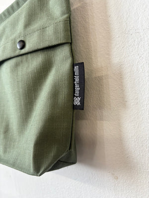 Kubrick crossbody — khaki green
