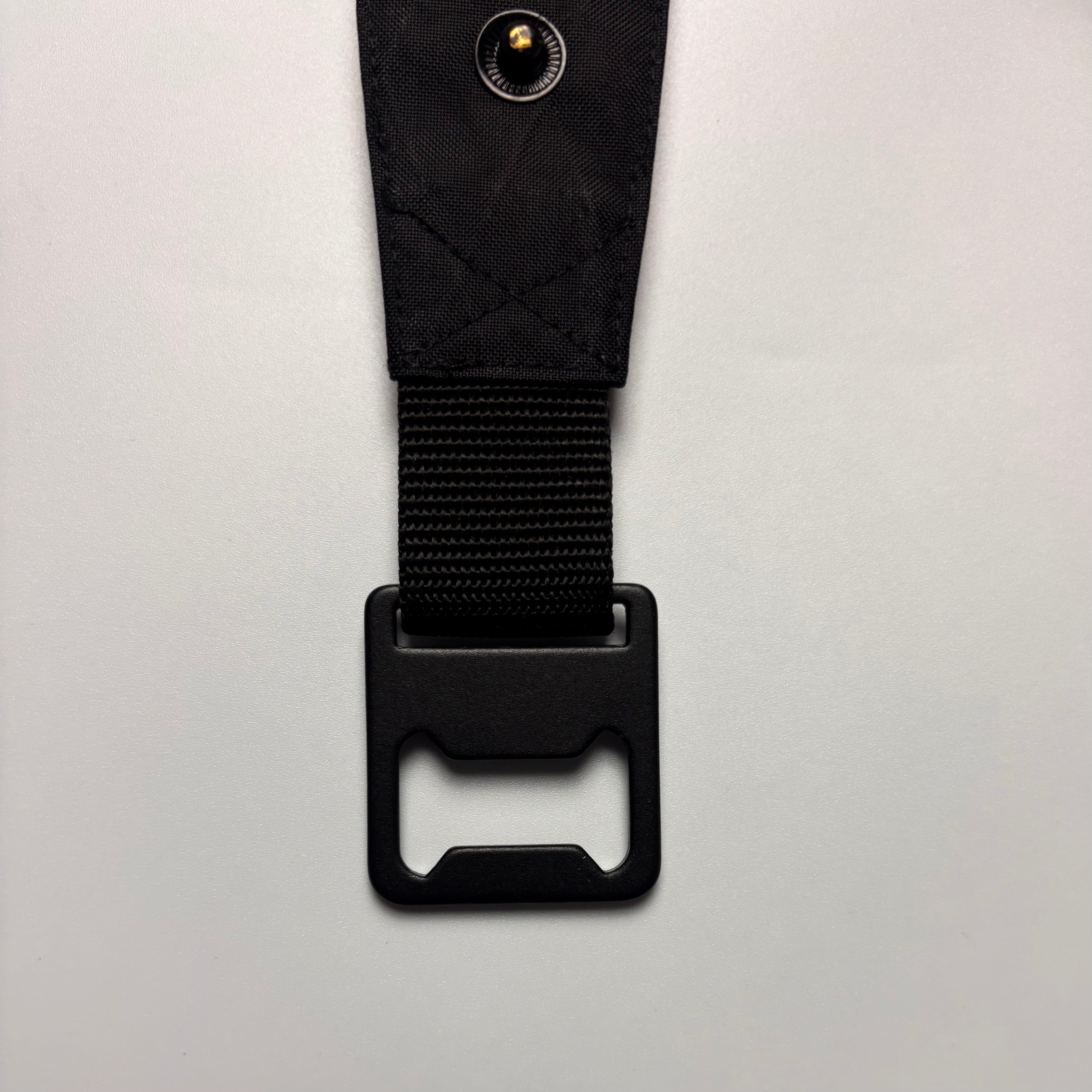 Hopper bottle opener - black x-pac®