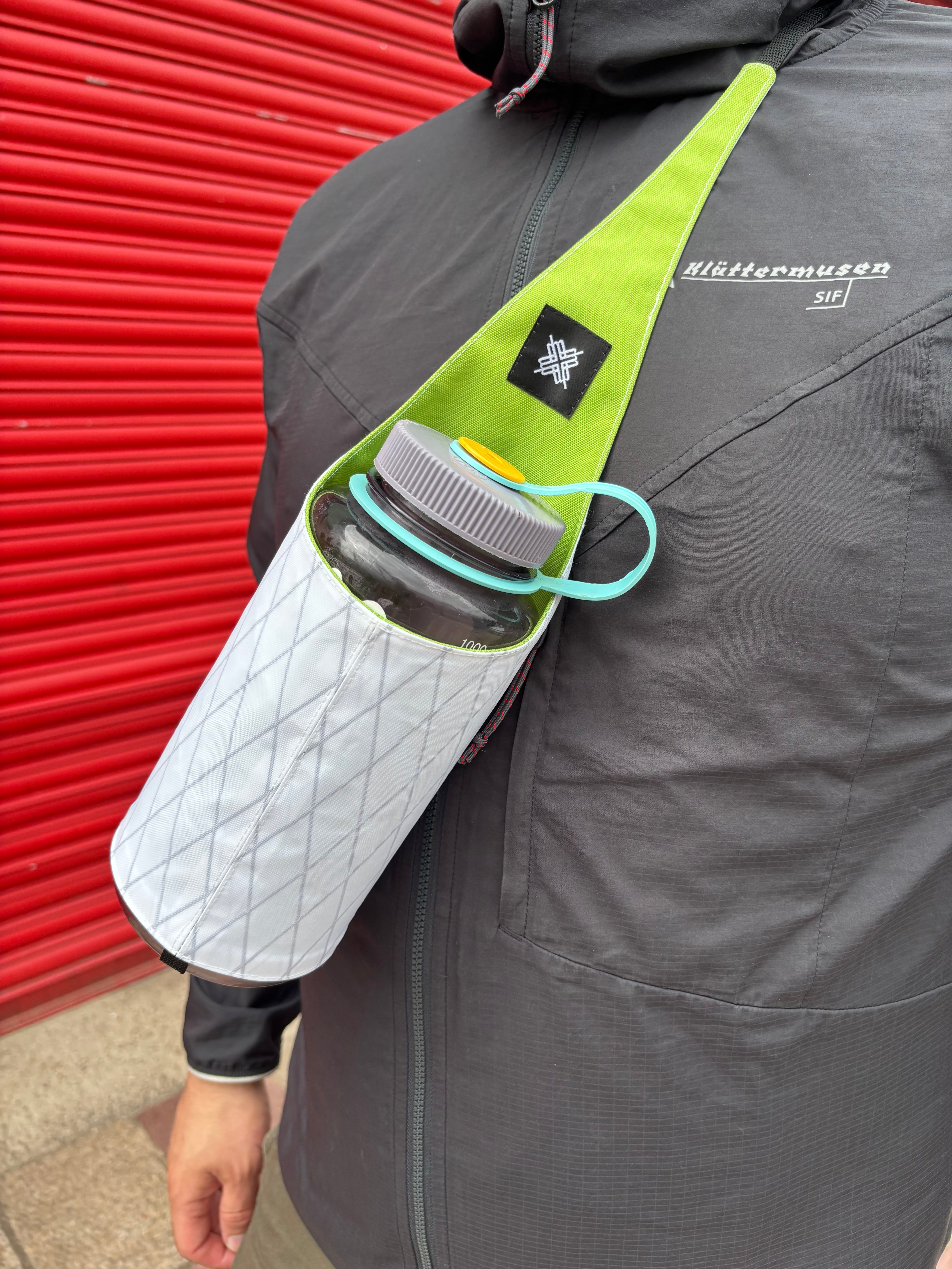 Marlon bottle sling — green apple & white X-Pac®