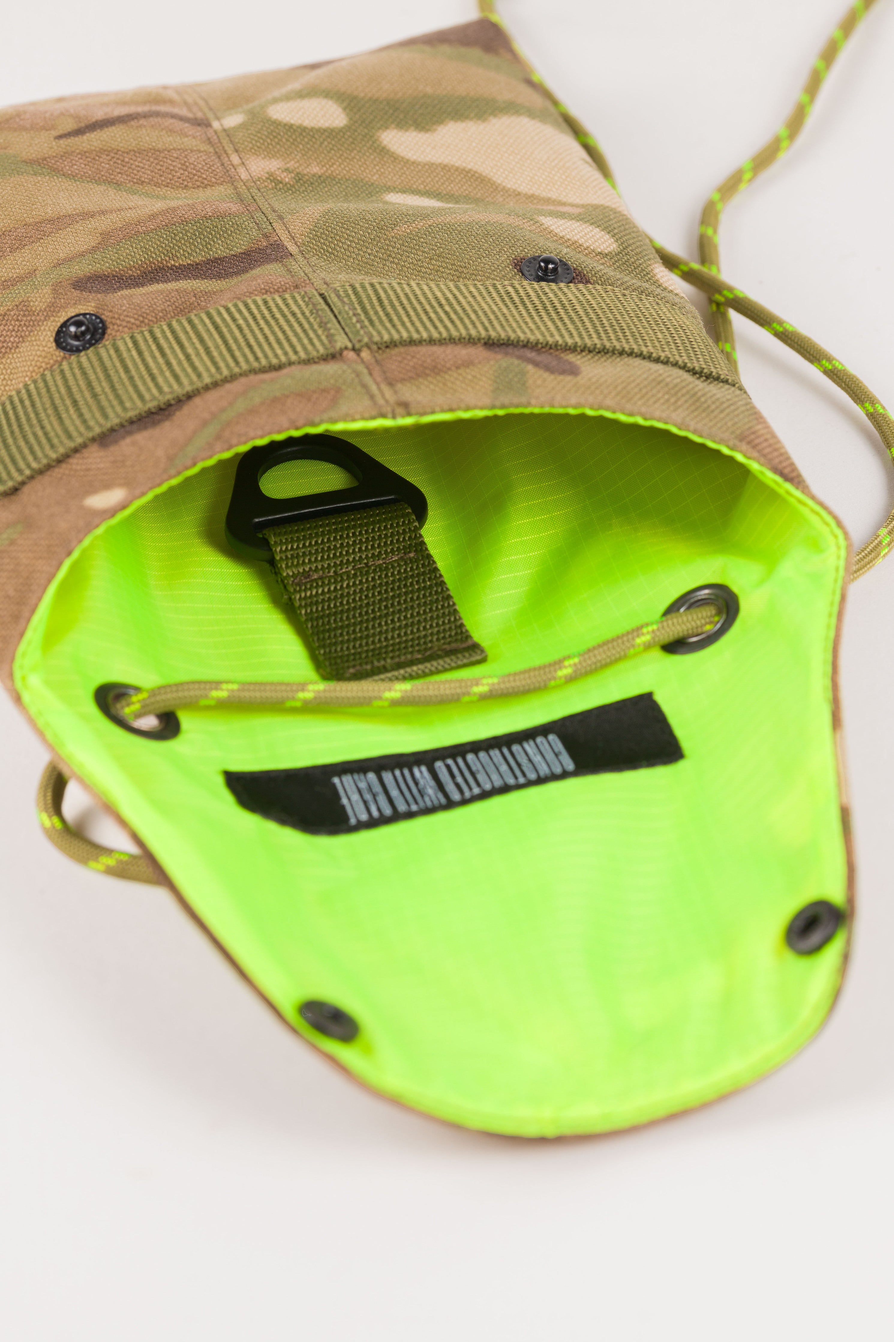 Franco crossbody pouch — Multicam